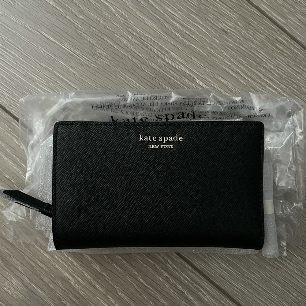 Kate Spade medium bifold wallet